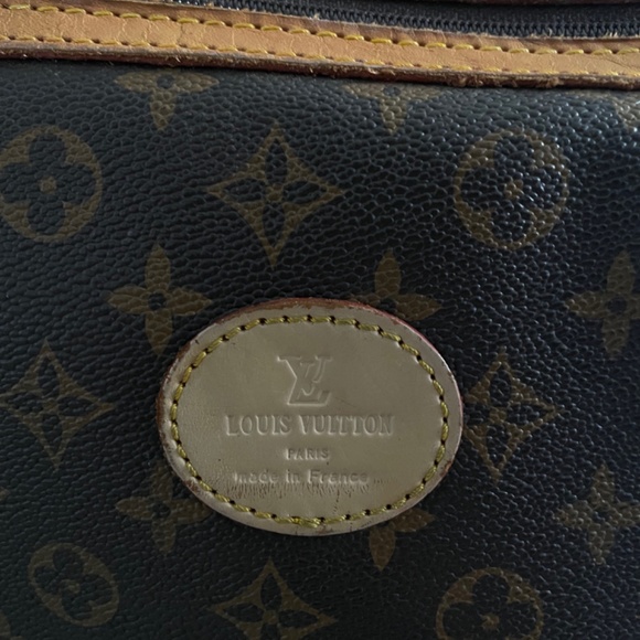 Classic vintage Louis Vuitton garment bag - Picture 12 of 13